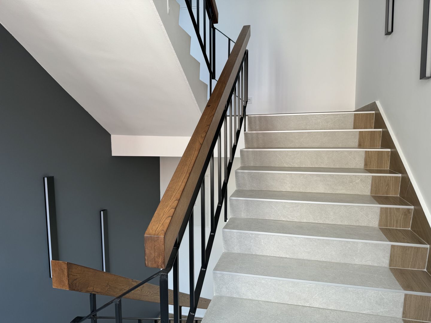 Imobil Premium de Închiriat: Eficiență și Tehnologie de Vârf - Poză 17