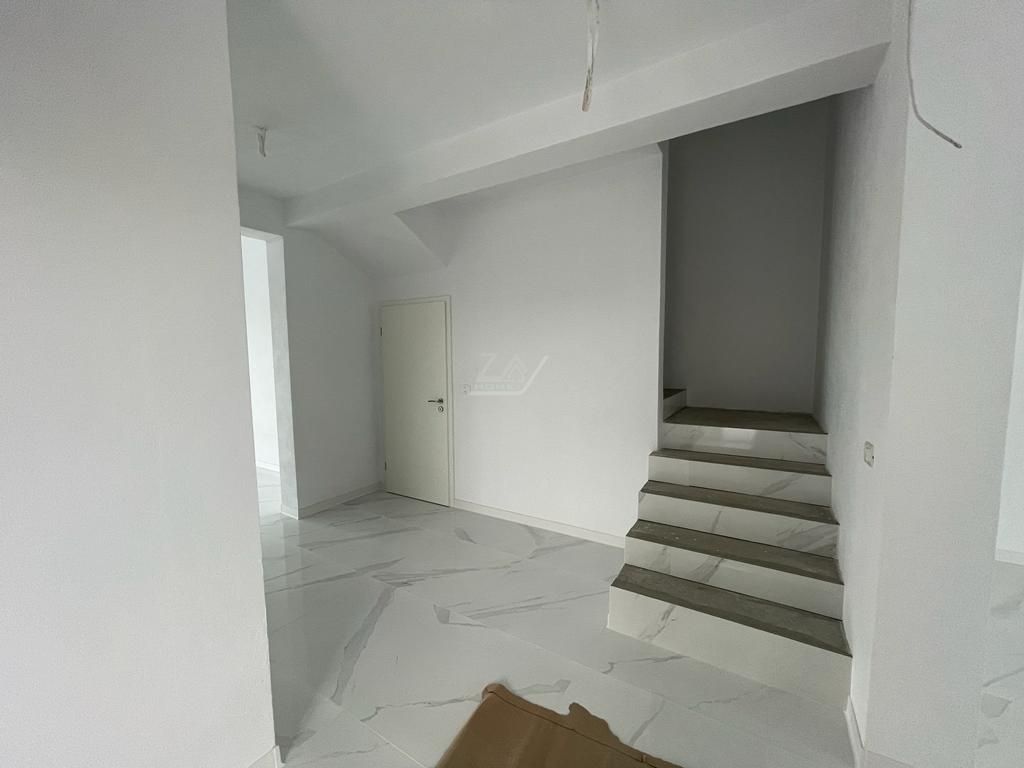 COMISION 0! Duplex finalizat - 5 camere, 3 bai. Panouri fotovoltaice. - Poză 7