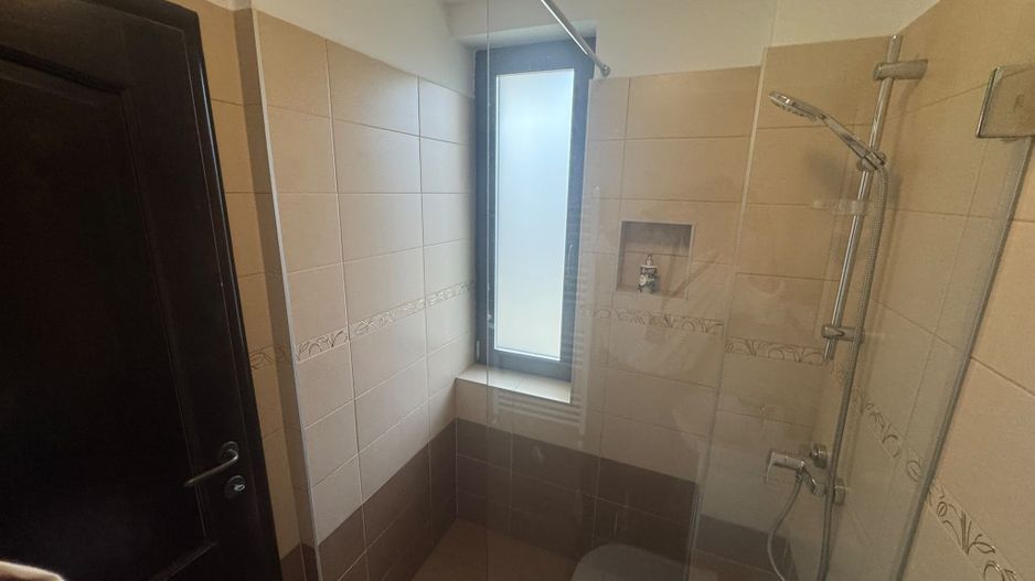 Casă 4 camere de inchiriat, carport, curte 180 mp - C. Arhitectilor - Poză 13