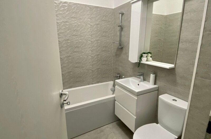 SUPEROFERTA! GARSONIERA DE LUX & LOC DE PARCARE BLOC 2023 PACII - Poză 4