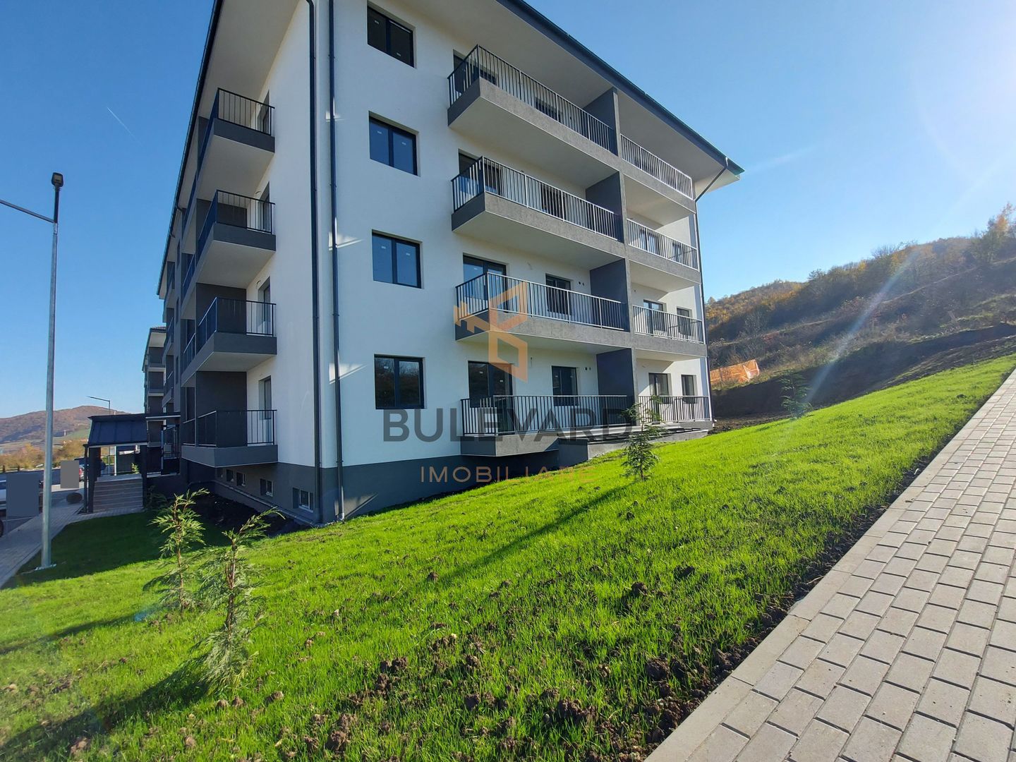 Oportunitate! Apartament cu 2 camere+2 terase! - Poză 1