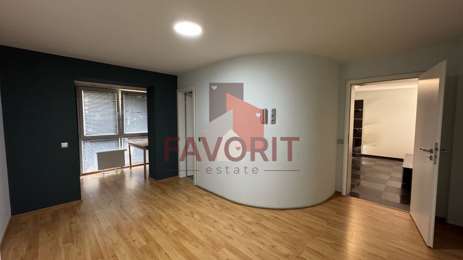 Langa Iulius Town. Renovat. Cu centrala proprie - Poză 3