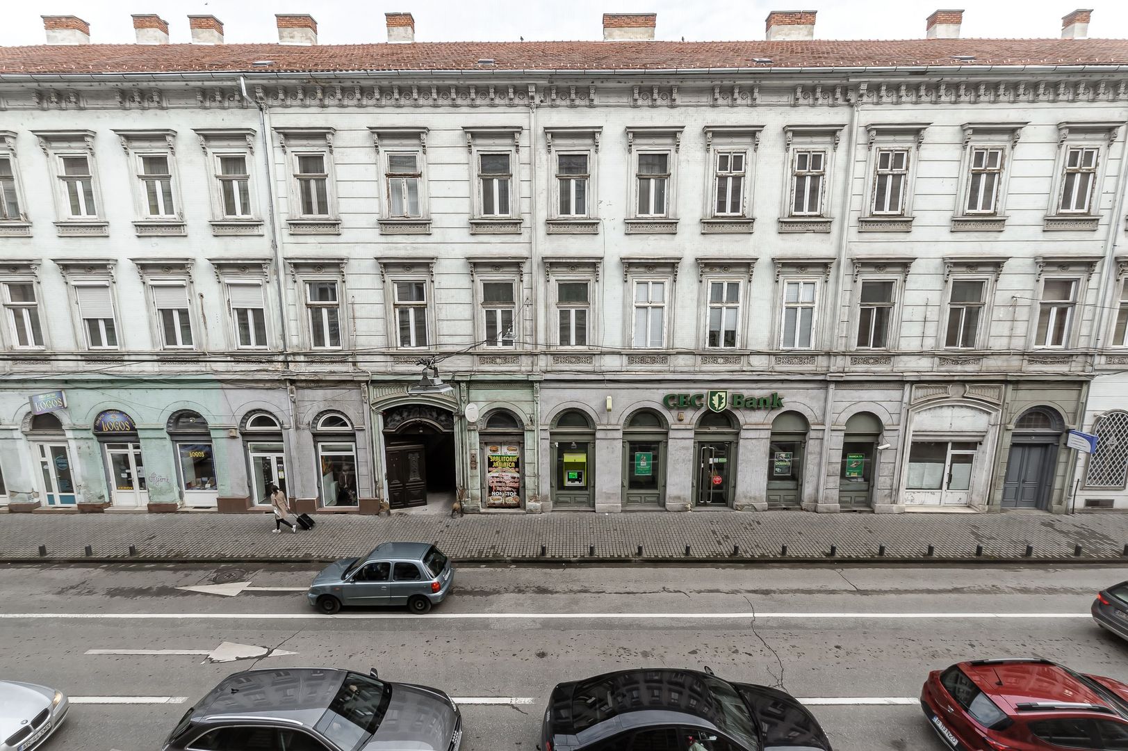 Apartament contemporan în Palatul Neumann, Arad. - Poză 11