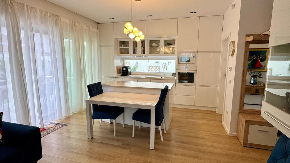 Locuinta parter mobilata si utilata cu jacuzzi - Poză 9