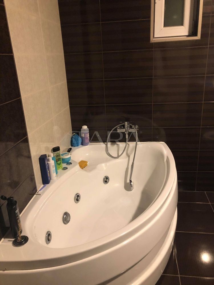 Casă individuală cu terase, curte generoasă și garaj – Floresti. - Poză 6