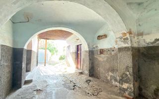Apartament in Casă 2 camere Teren 100 mp / Str. 1 Dec. 1918 - Carei - Poză 3