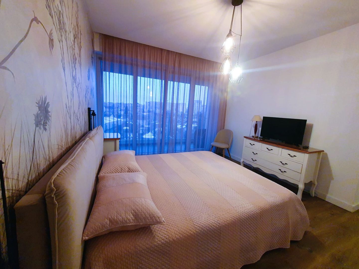 Penthouse cu 2 parcări subterane, vedere panoramică spre Tâmpa – Centrul Civic - Poză 10