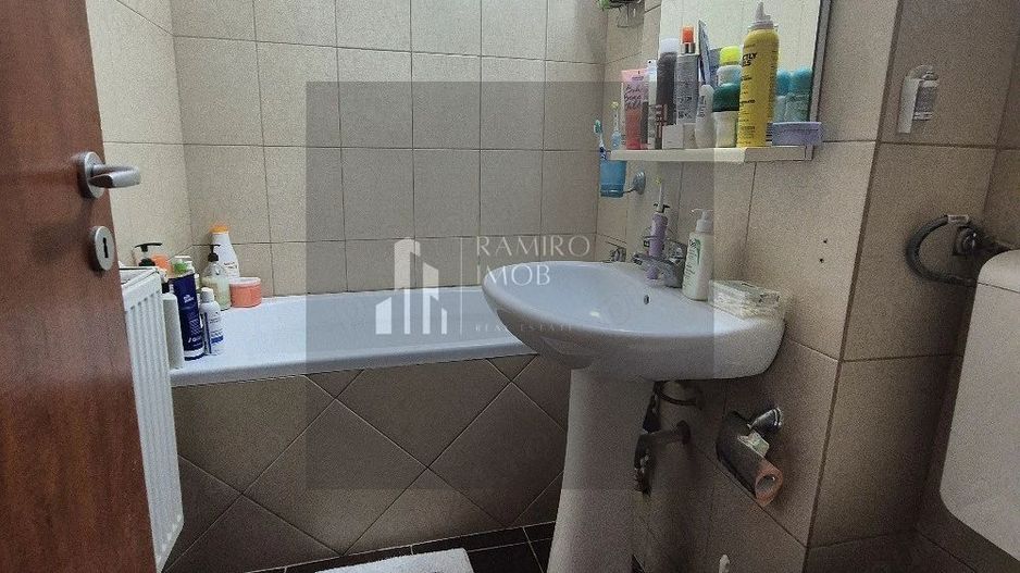 Apartament   2 camere/ et 2/ Vitan / centrala proprie - Poză 4