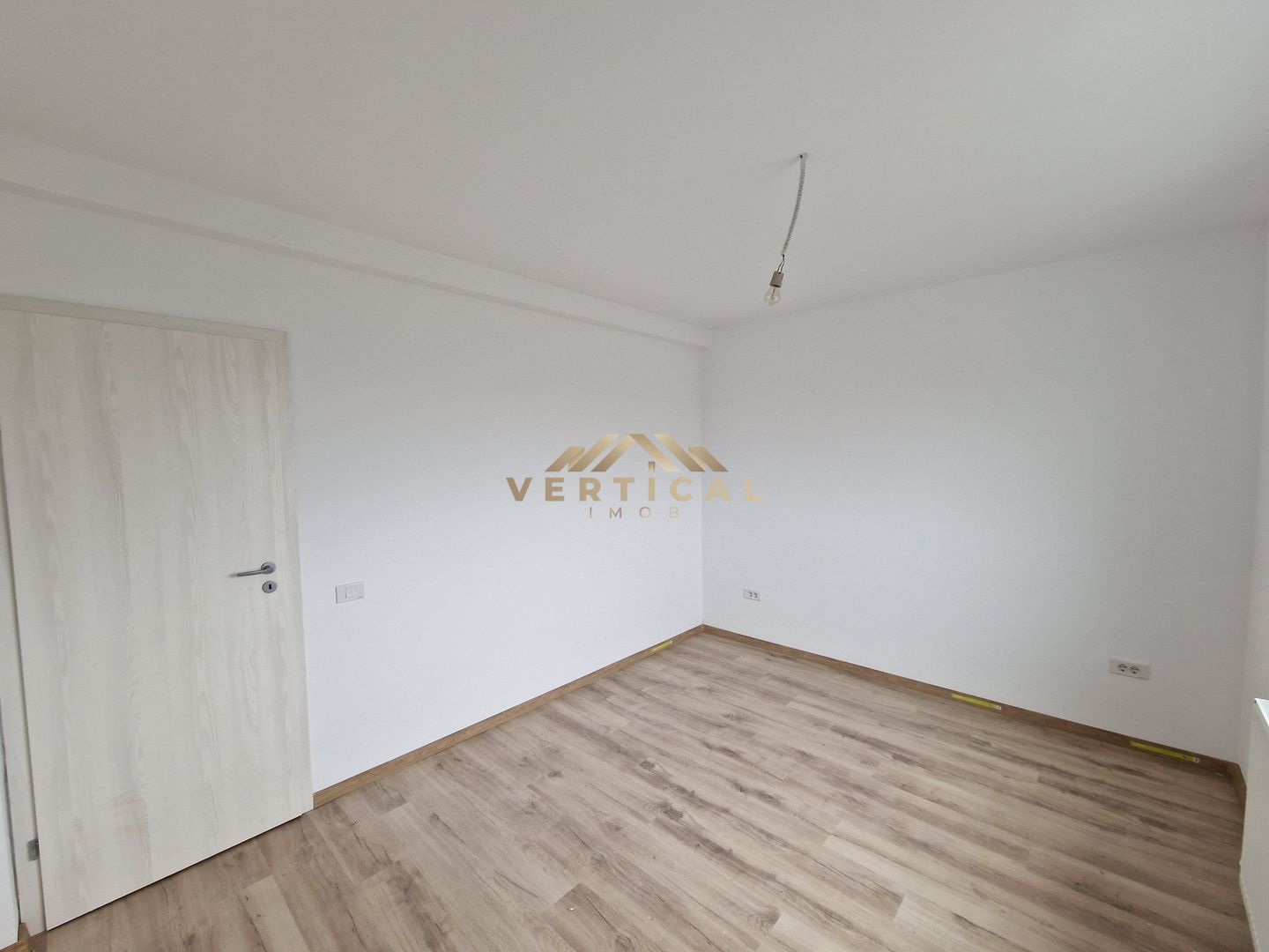 Vila noua de vanzare | 4 Camere | 423mp teren | Berceni centru - Poză 6