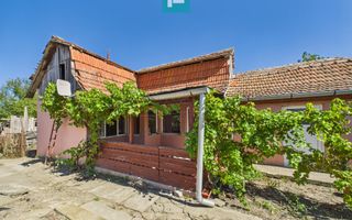 Casă și teren în Moravița, Timiș-poziție excelentă - Poză 1