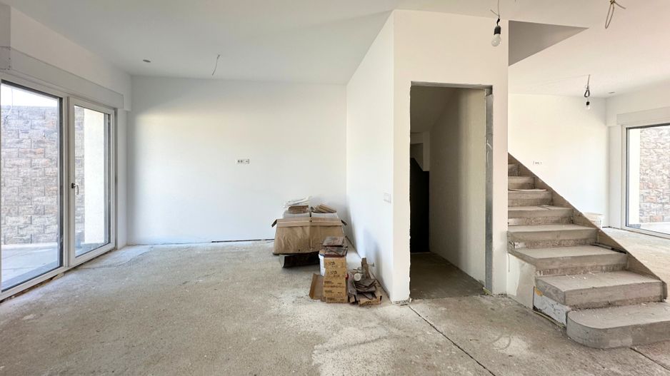 Casă smart de vânzare 4 camere Tehnologie premium Eficiență energetică ridicată - Poză 15