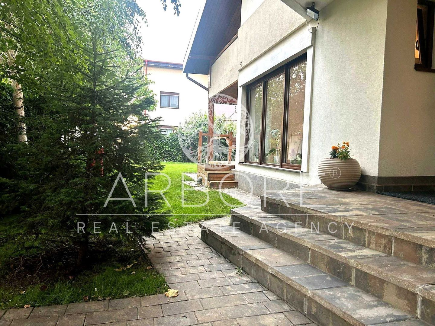 Vila elegantă 8 camere de închiriat, Sector 1, 700 mp teren - Poză 36