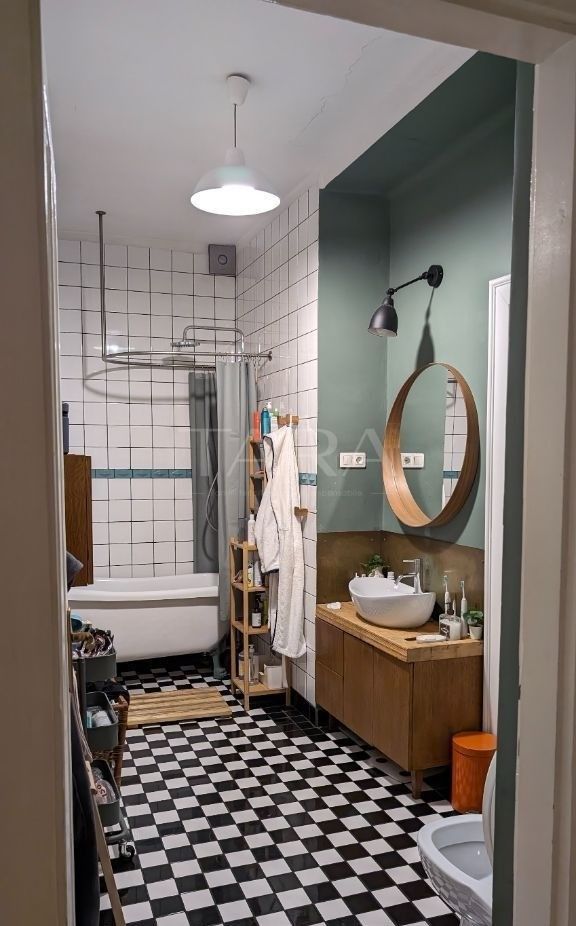 Apartament cu 3 camere Zona Centrala - Poză 10