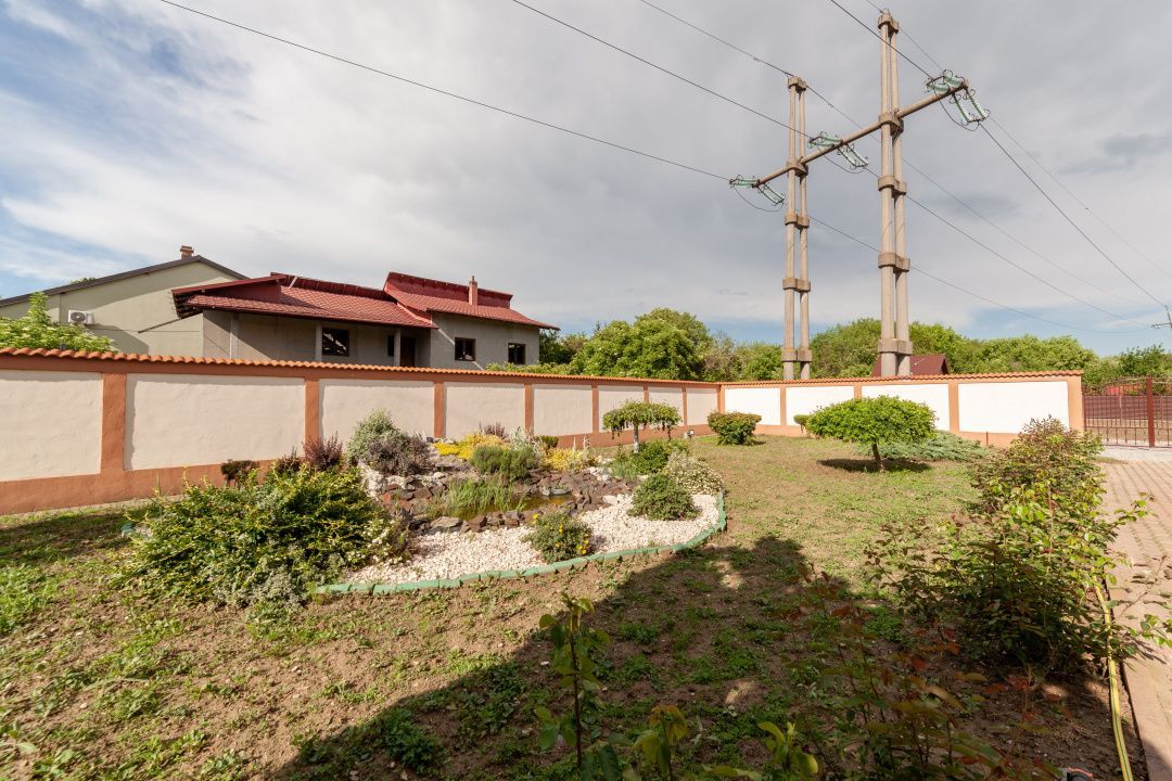 Casă spațioasă cu 8 camere - Pitești - 0% Comision - Poză 4