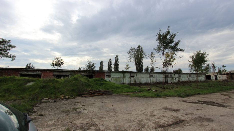 Vanzare hale Mosnita Noua-fosta Ferma 7 - Poză 12