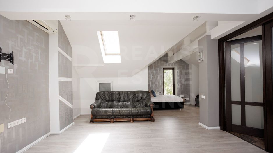Chirie , casă 180 mp + 6 ari, str. Ghidighici, Buiucani - Poză 21