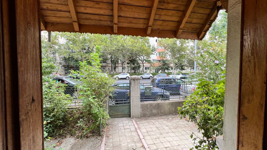 Casă interbelică de închiriat – Str. Barbu Văcărescu nr. 33 - Poză 37