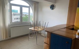 Apartament 4 camere de închiriat, decomandat, cu loc de parcare, ideal pentru fa - Poză 2