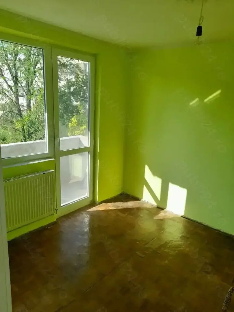 Apartament 2 camere, etaj 2/4, simplu, Micro 19 - Poză 2
