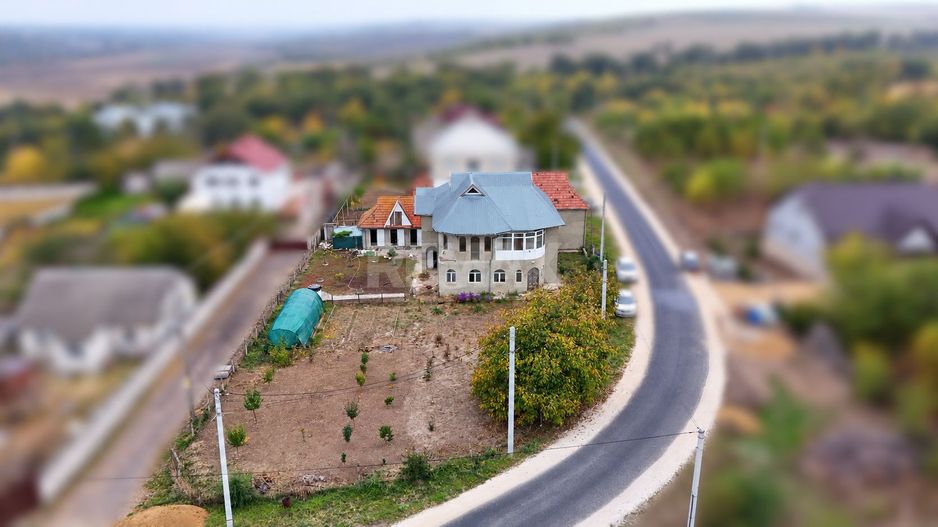 Casă exclusivă în Merenii 13 ari Piscină, saună, garaj – 20 min de Botanica - Poză 2