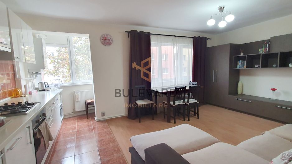 Apartament cu 3 camere + garaj, zona Big! - Poză 2