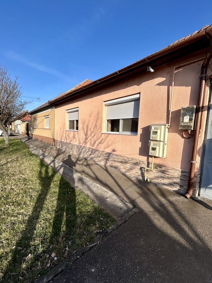 Casa zona Iosia - Poză 1