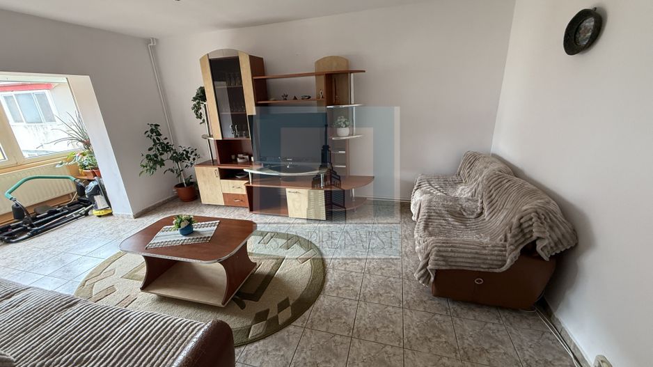 Apartament 4 camere, pe 2 nivele, 92 mp utili-zona Racadau - Poză 2