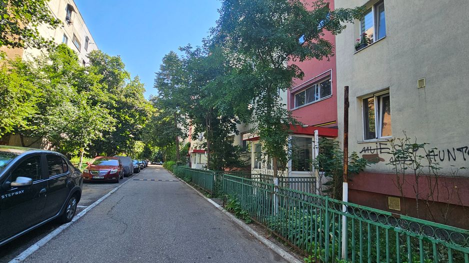 Apartament de 4 camere decomandate - Aleea Costinesti - Poză 11