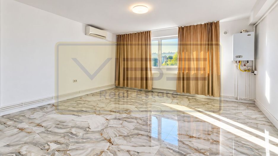 Garsoniera renovata- Poitiers- Mata Rosie - Continental/Aumovio - Poză 1