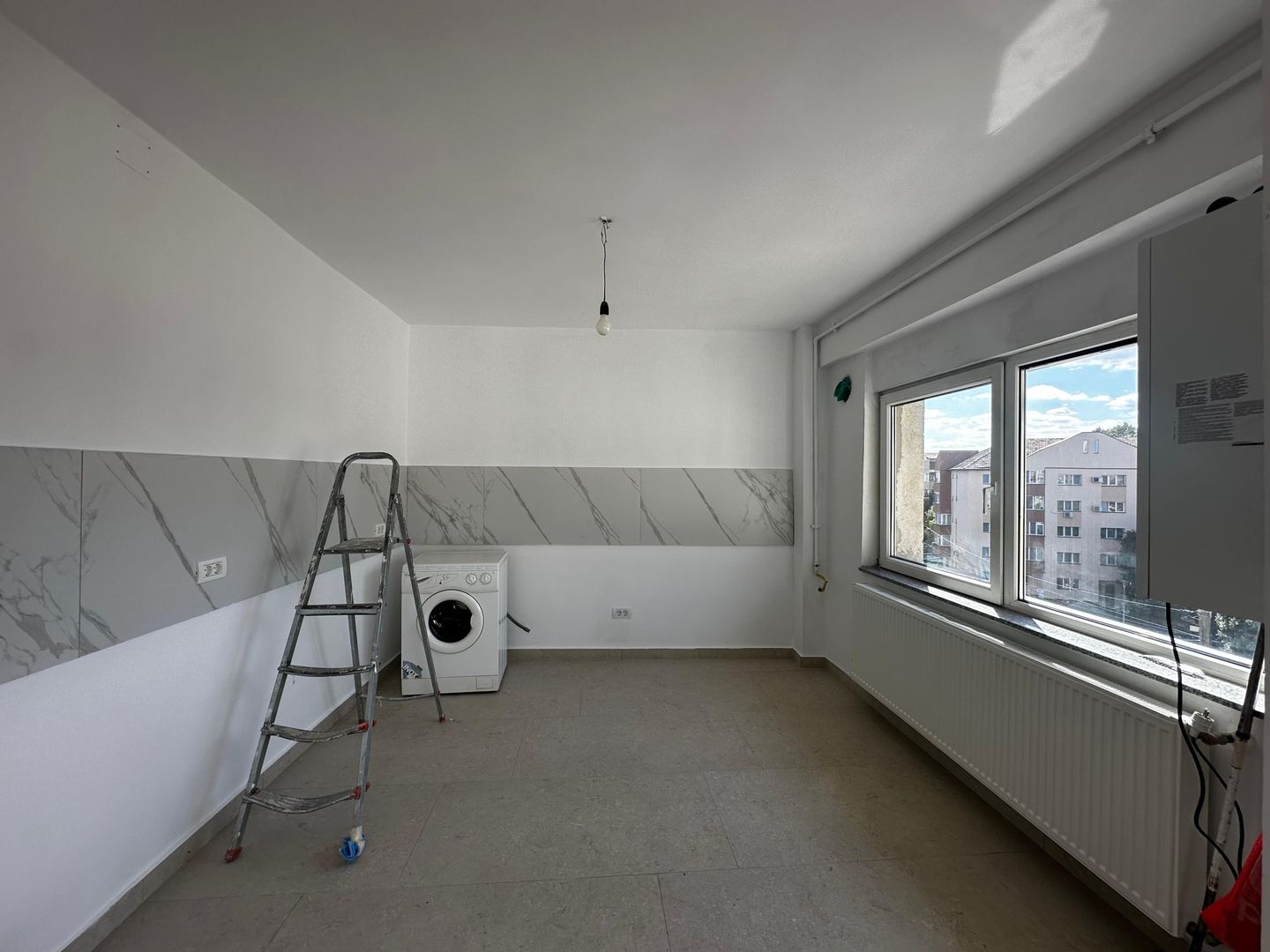 Apartament complet renovat cu scara interioara - Poză 12