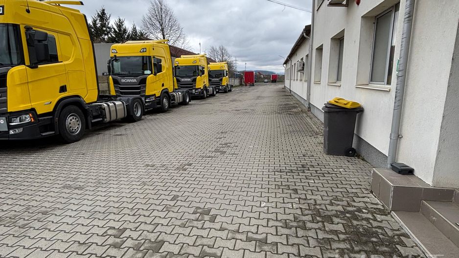 De închiriat service auto cu zona de birouri/sala asteptare - Poză 17