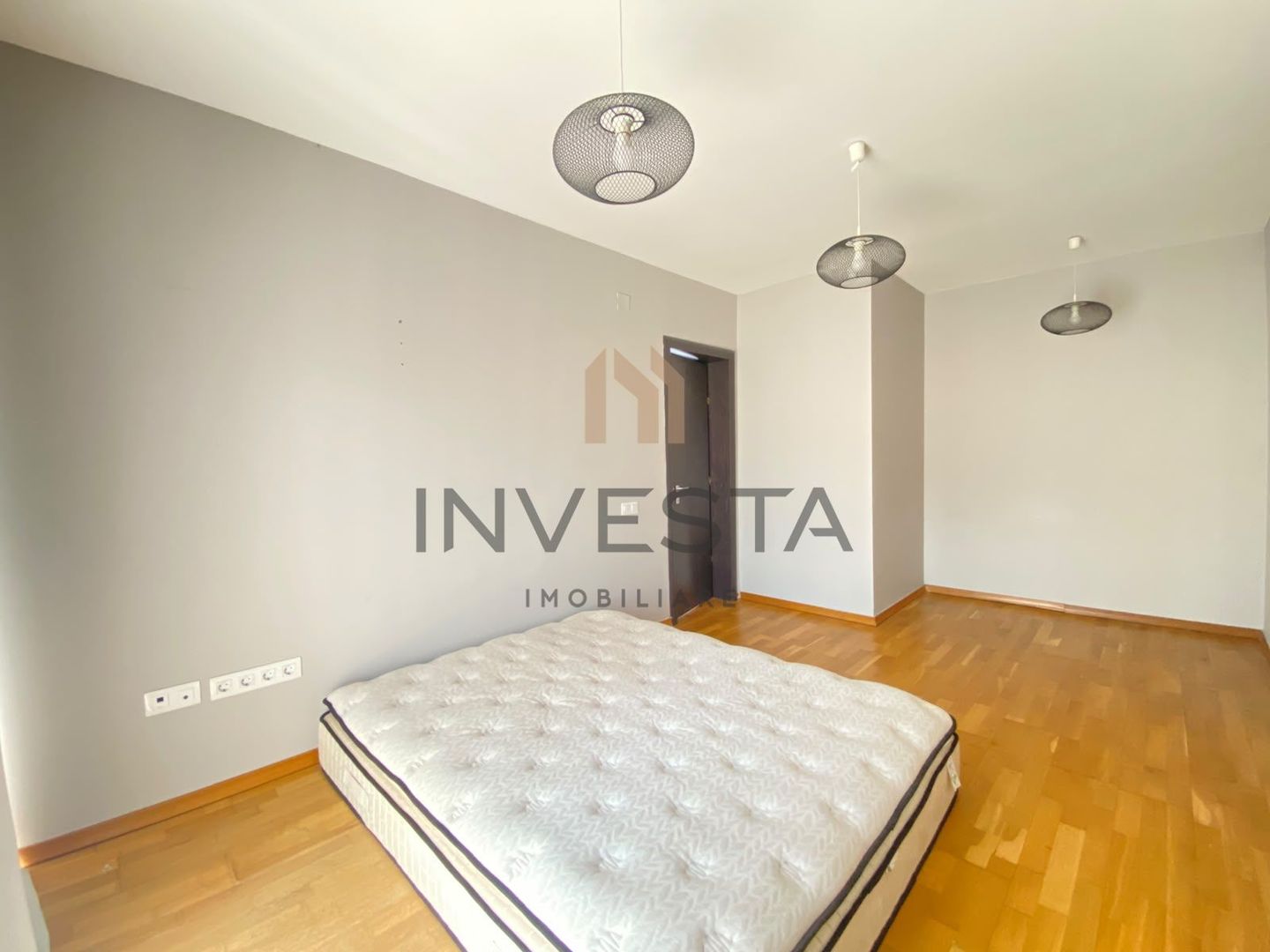 Casa individuala de 256 mp si curte, Pet friendly, in Andrei Muresanu! - Poză 16