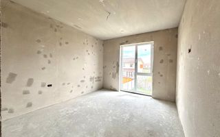 Casa individuala cu arhitectura deosebita, 170 000 Euro -  Sacalaz - Poză 8