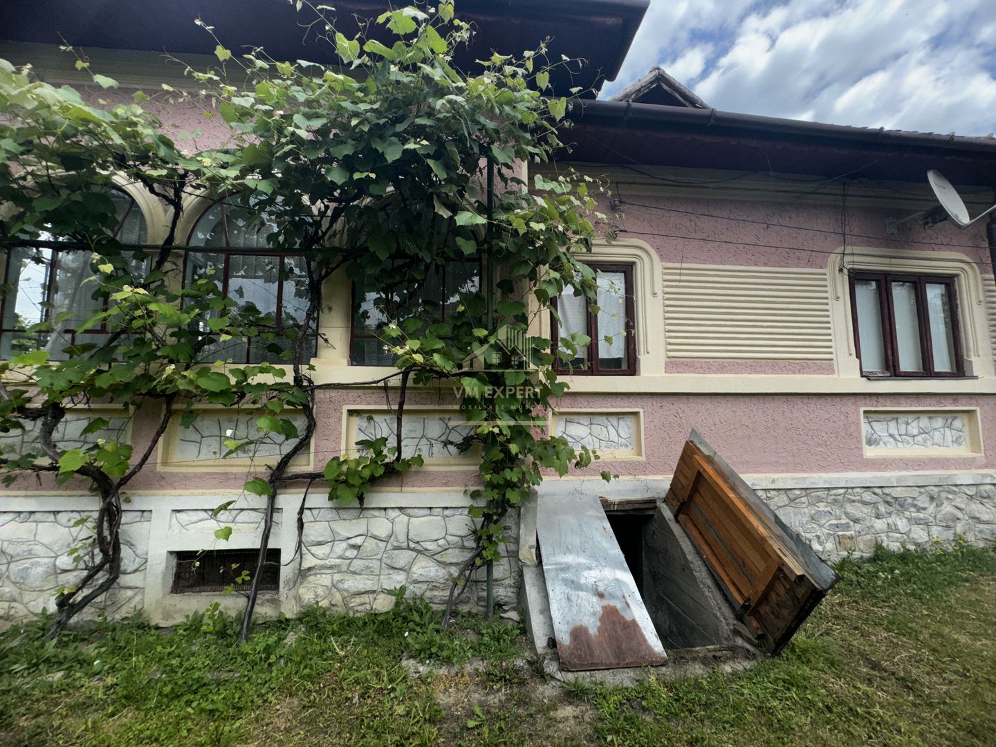CASA 3 CAMERE, PLUS ANEXE, TEREN 2141 MP, BEREVOIESTI, ARGES - Poză 19