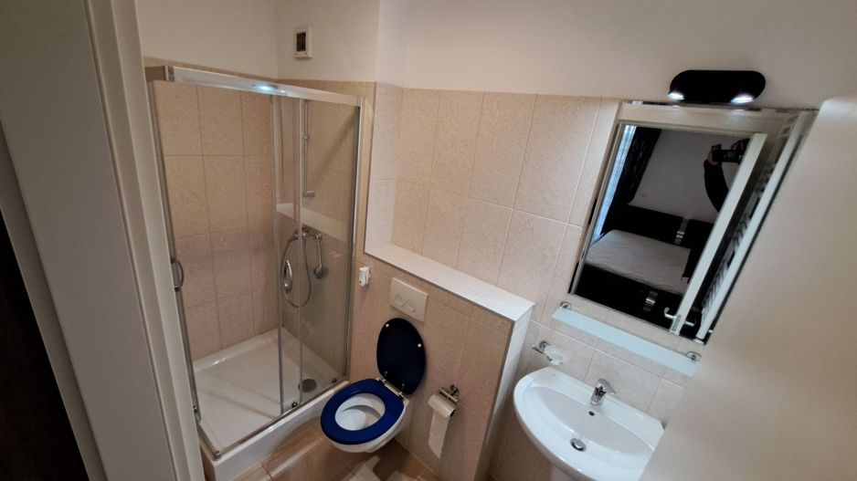 Apartament 3 camere , bloc 2021, etaj intermediar, zona Lipovei - Poză 3