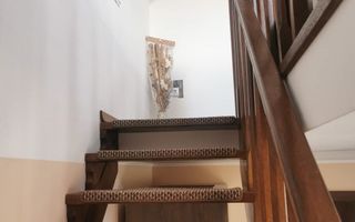Casa renovata 3 camere teren liber 1250 mp grădină 1400 mp in Colun - Poză 11