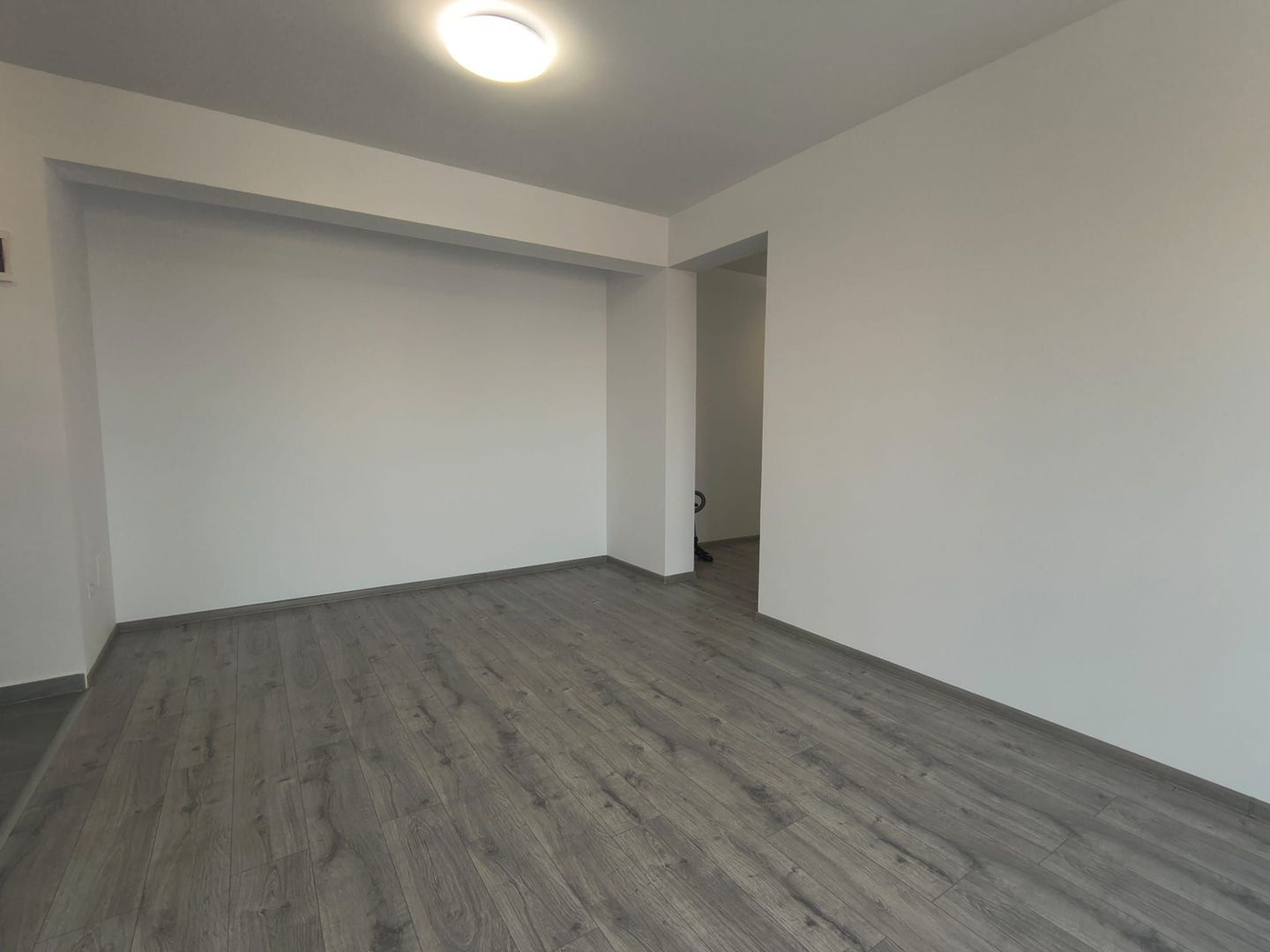 DOBROESTI - Fundeni | Chirie 3 Camere + Parcare - Poză 2