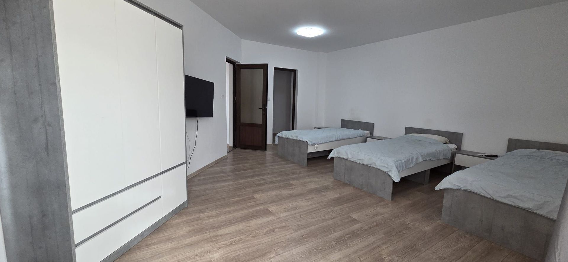 IMOBIL DE ÎNCHIRIAT – 6 APARTAMENTE | 22 LOCURI DE CAZARE - Poză 11