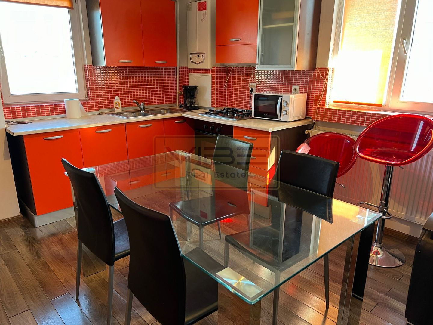 Apartament 2 camere decomandat + parcare Tudor Vladimirescu - Poză 1