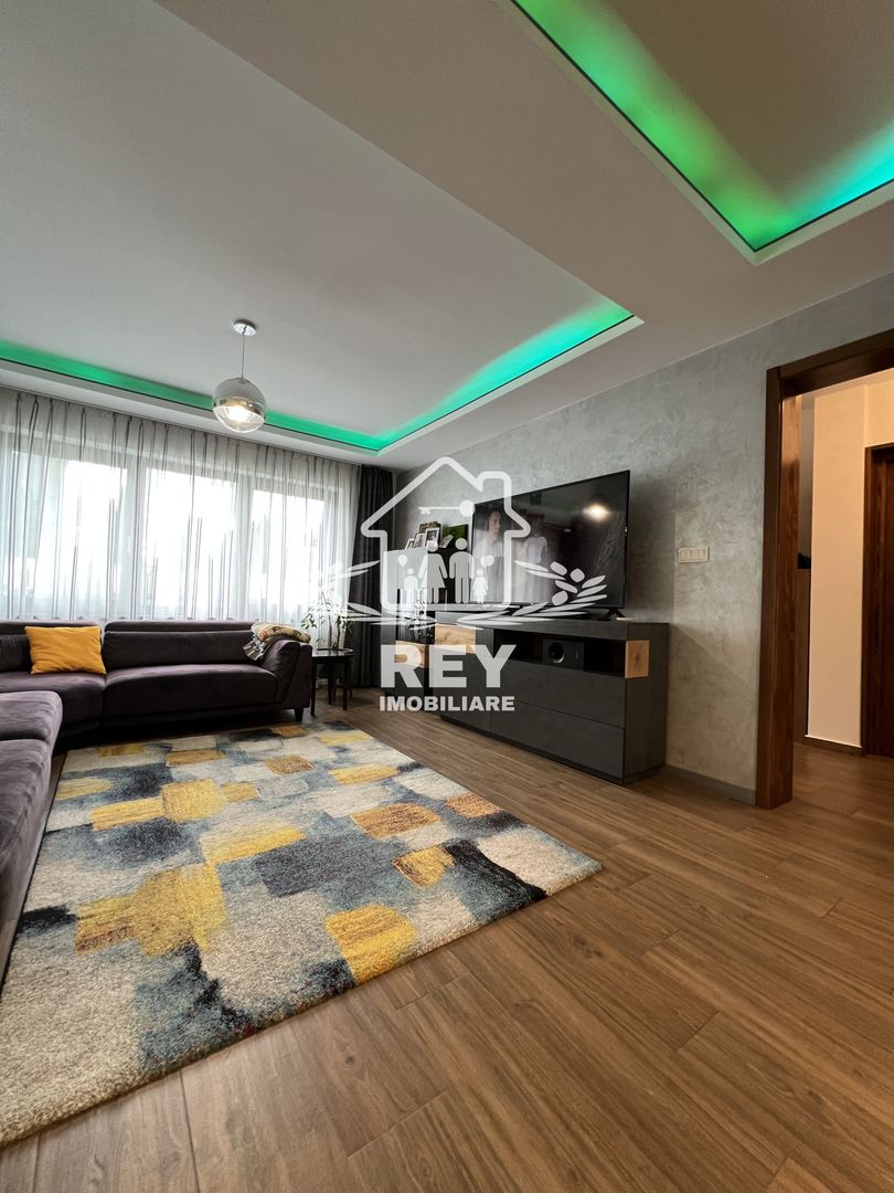 Casă de tip triplex la vânzare 6 camere /Șelimbăr /Secția 1 de Poliție - Poză 18