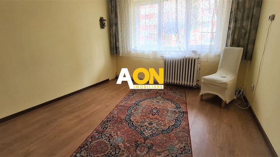 De vanzare apartament 2 camere zona Cetate - Poză 2