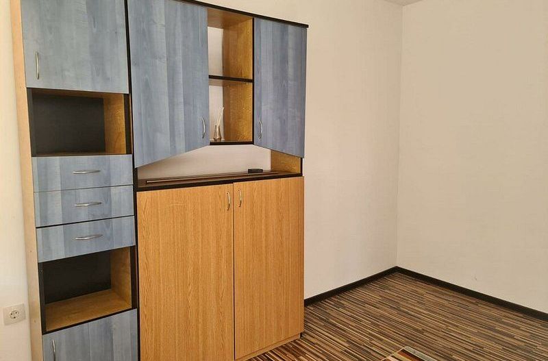 De inchiriat - casa P+1E+M - zona Port, langa liceul de Marina - Poză 5