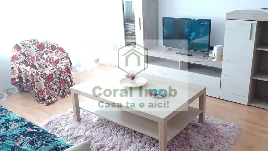 închiriez apartament 2 camere - Poză 4
