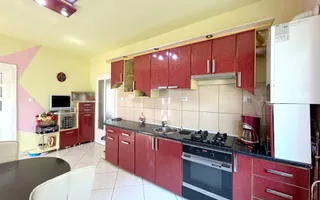 Casa cu 4 camere/teren 396mp/Garaj/Str.Stefan Augustin. - Poză 12