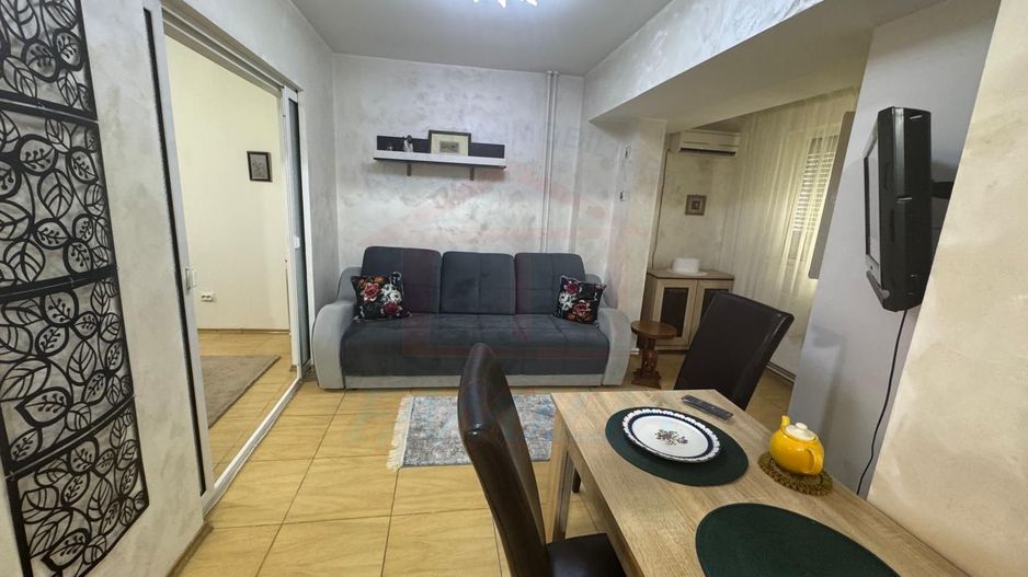 450 Euro/luna, Inchiriere apartament 45mp, o camera SPATIOASA, parter, - Poză 1