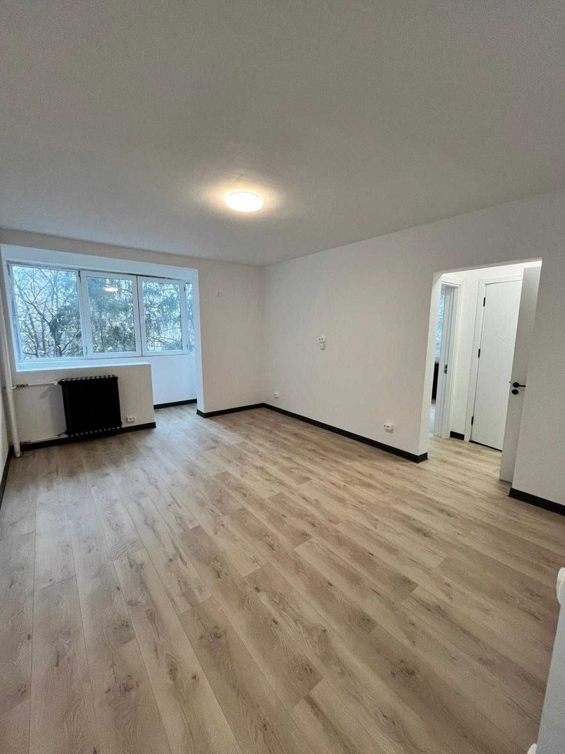 De Vanzare apartament 2 camere,  Drumul Taberei - Poză 1