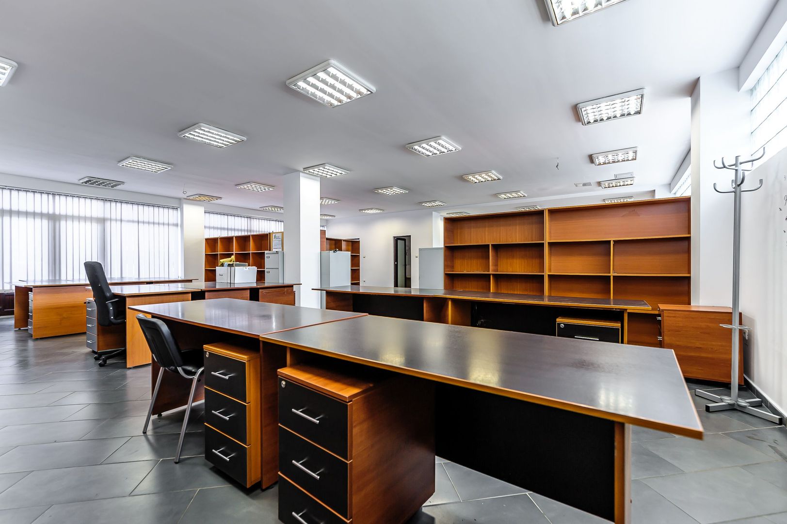 Spațiu pentru birouri în Pârneava - Poză 2