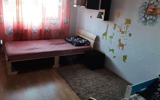 inchiriez apartament 3 camere ,loc parcare - Poză 2