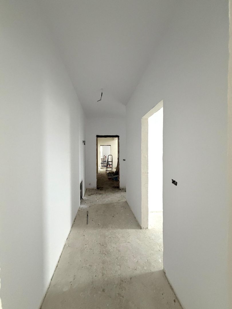 Oportunitate- Apartament 3 camere - etaj 1 - Giroc - Poză 2