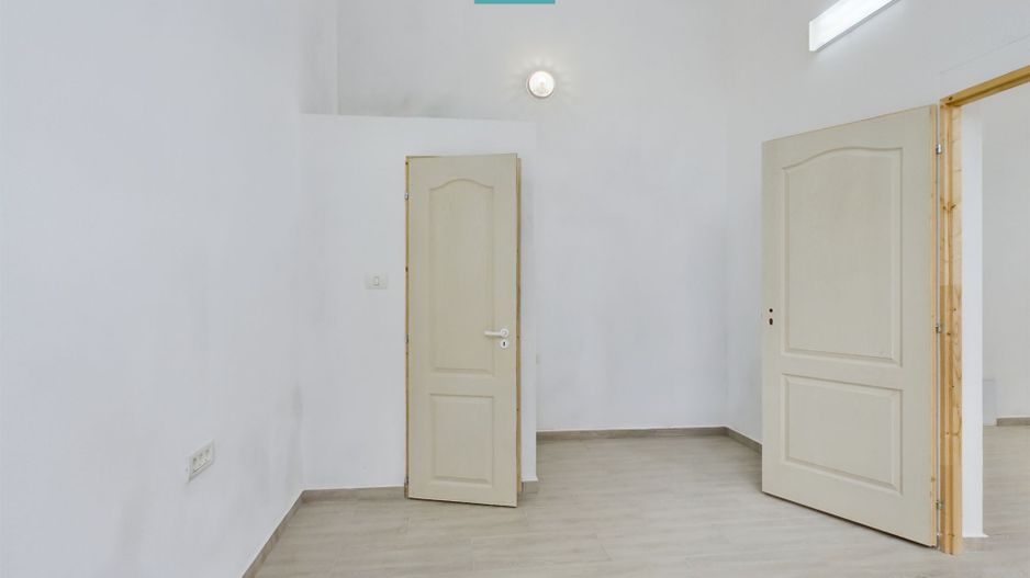 Spațiu comercial de vânzare central 80 mp - Poză 4